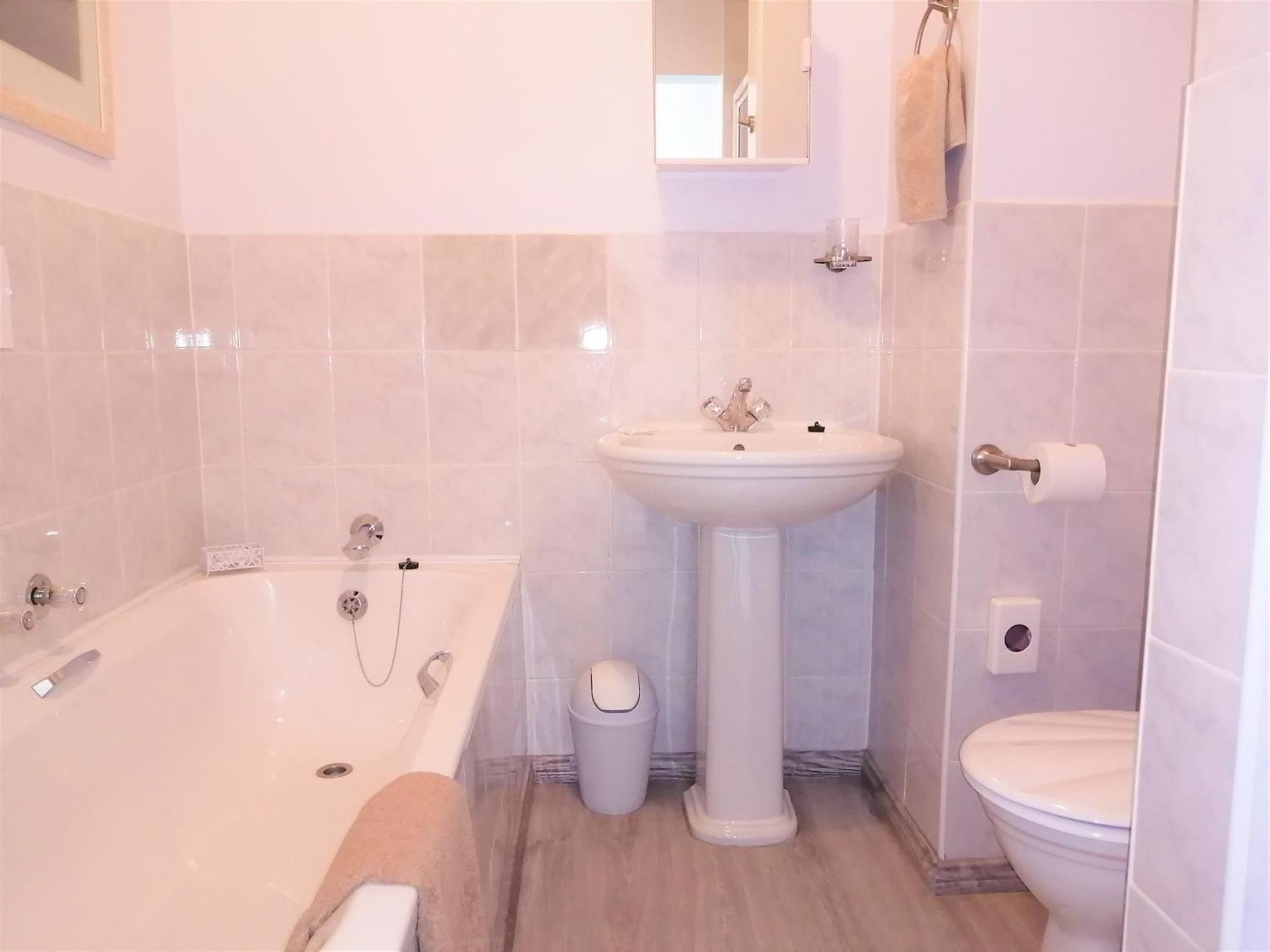 Amzee Bokmakierie Guest House Dana Bay Room photo